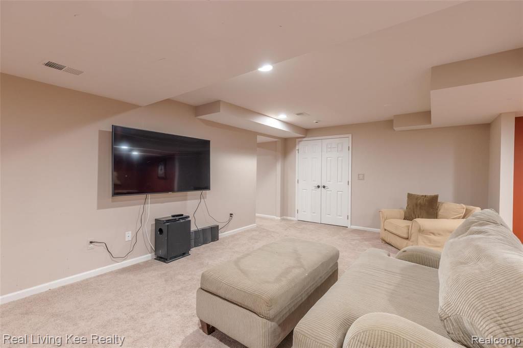 1427 Ridge Court Rochester, MI 48306 - Photo 39 of 50