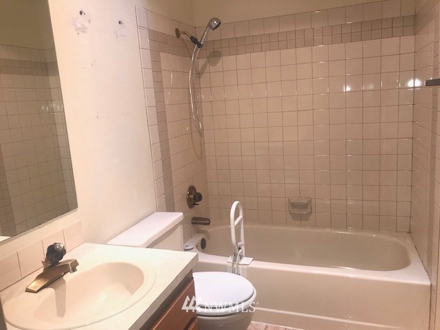 2132 185th Place Southeast Bothell, WA 98012 - Photo 4 of 11