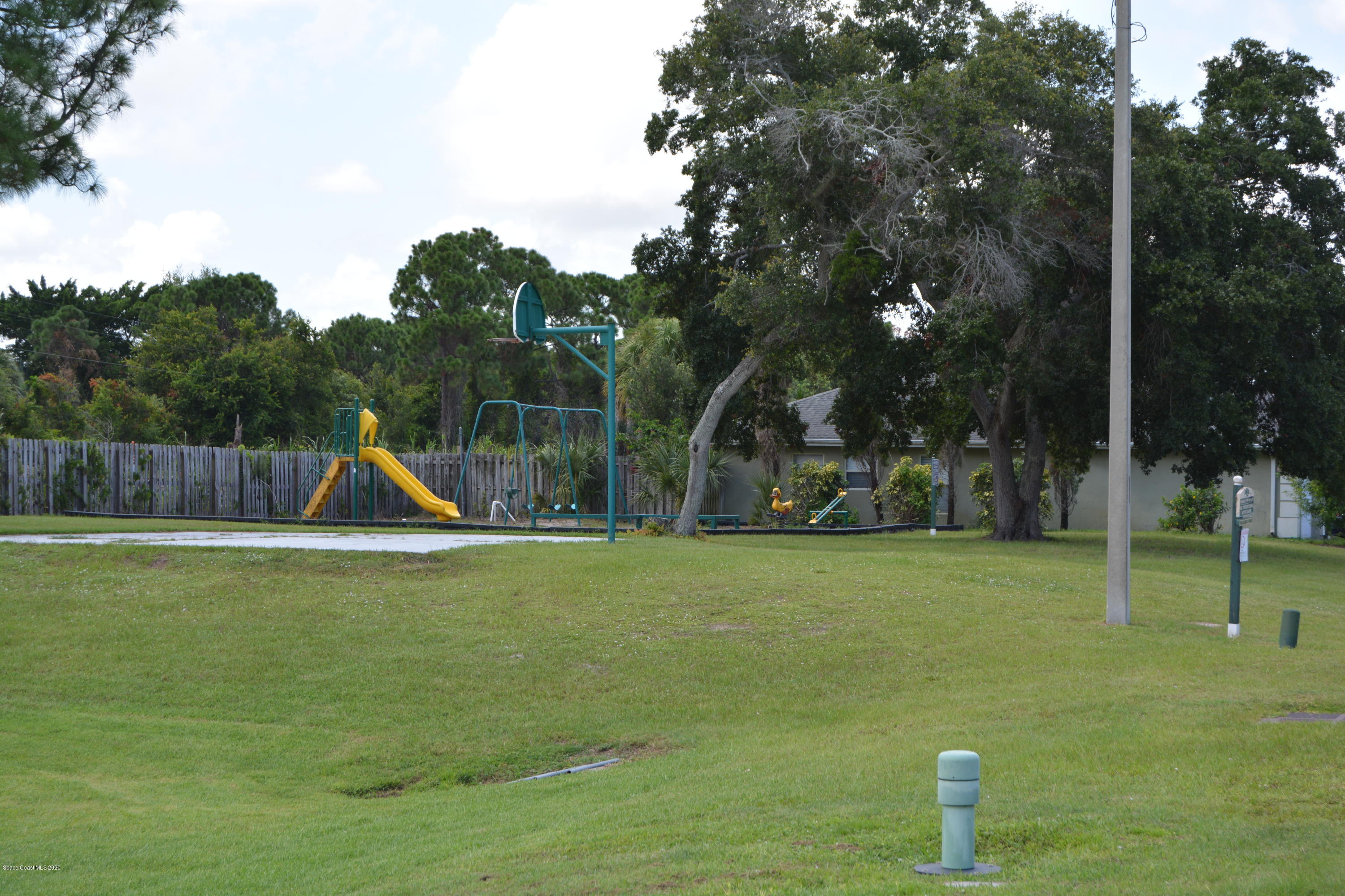 2370 Hickory Creek Road Melbourne, FL 32935 - Photo 34 of 37 DSC_0116