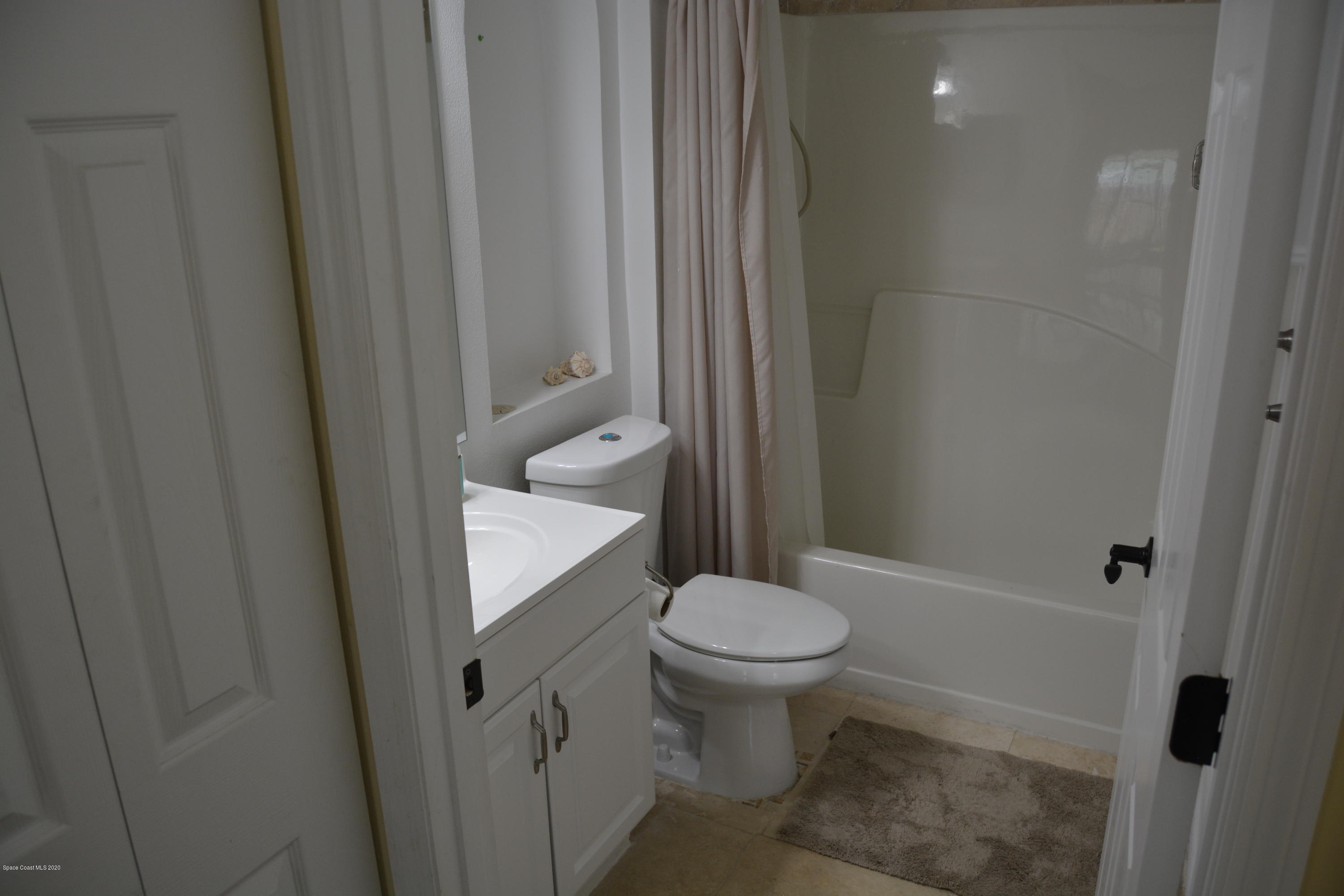 2370 Hickory Creek Road Melbourne, FL 32935 - Photo 8 of 37 DSC_0030