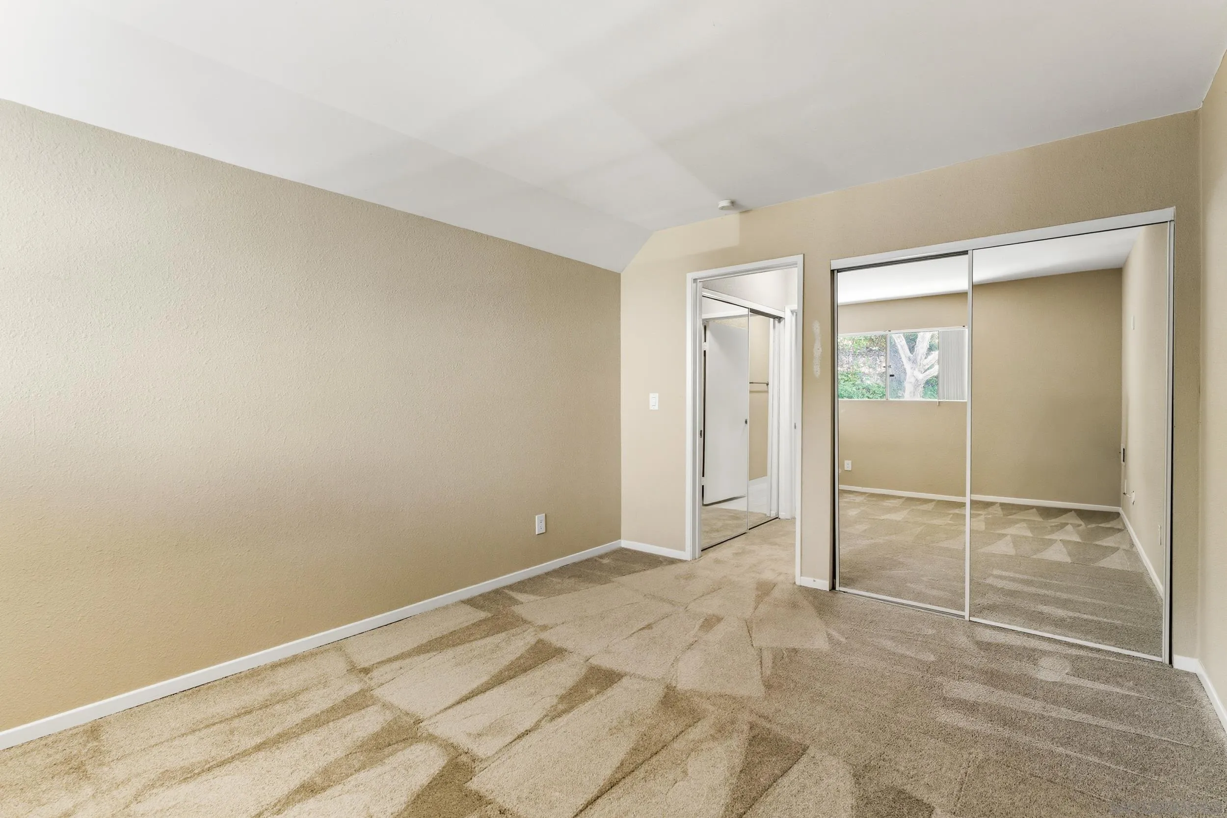 6255 Rancho Mission Road, Unit 217 San Diego, CA 92108 - Photo 12 of 23 Gallery Image 12