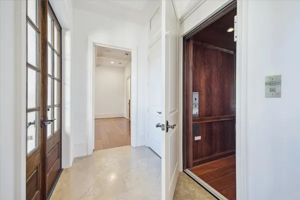 $2,850,000 | 210 Glenwood Drive, Houston, TX 77007