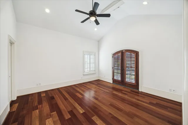 $2,850,000 | 210 Glenwood Drive, Houston, TX 77007