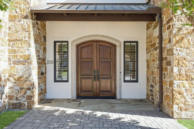 $2,850,000 | 210 Glenwood Drive, Houston, TX 77007