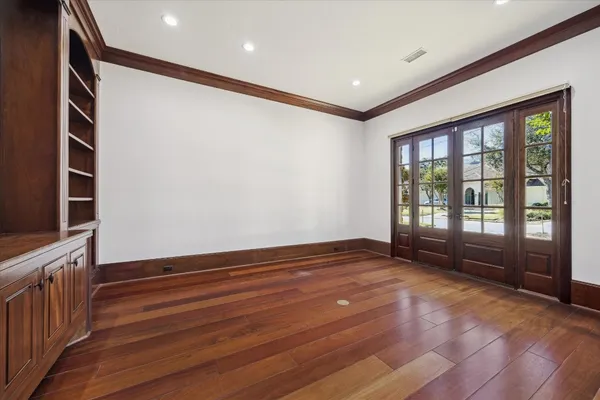 $2,850,000 | 210 Glenwood Drive, Houston, TX 77007