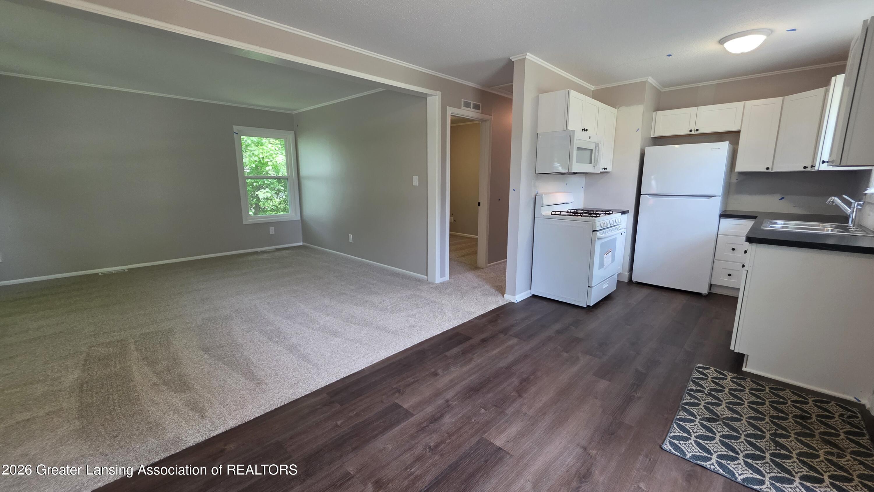 825 Dunlap Street Lansing, MI 48910 - Photo 8 of 32 20260526_145712