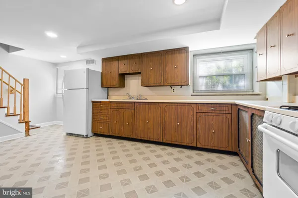 $1,200 | 3572 Juneway, Unit 1, Baltimore, MD 21213