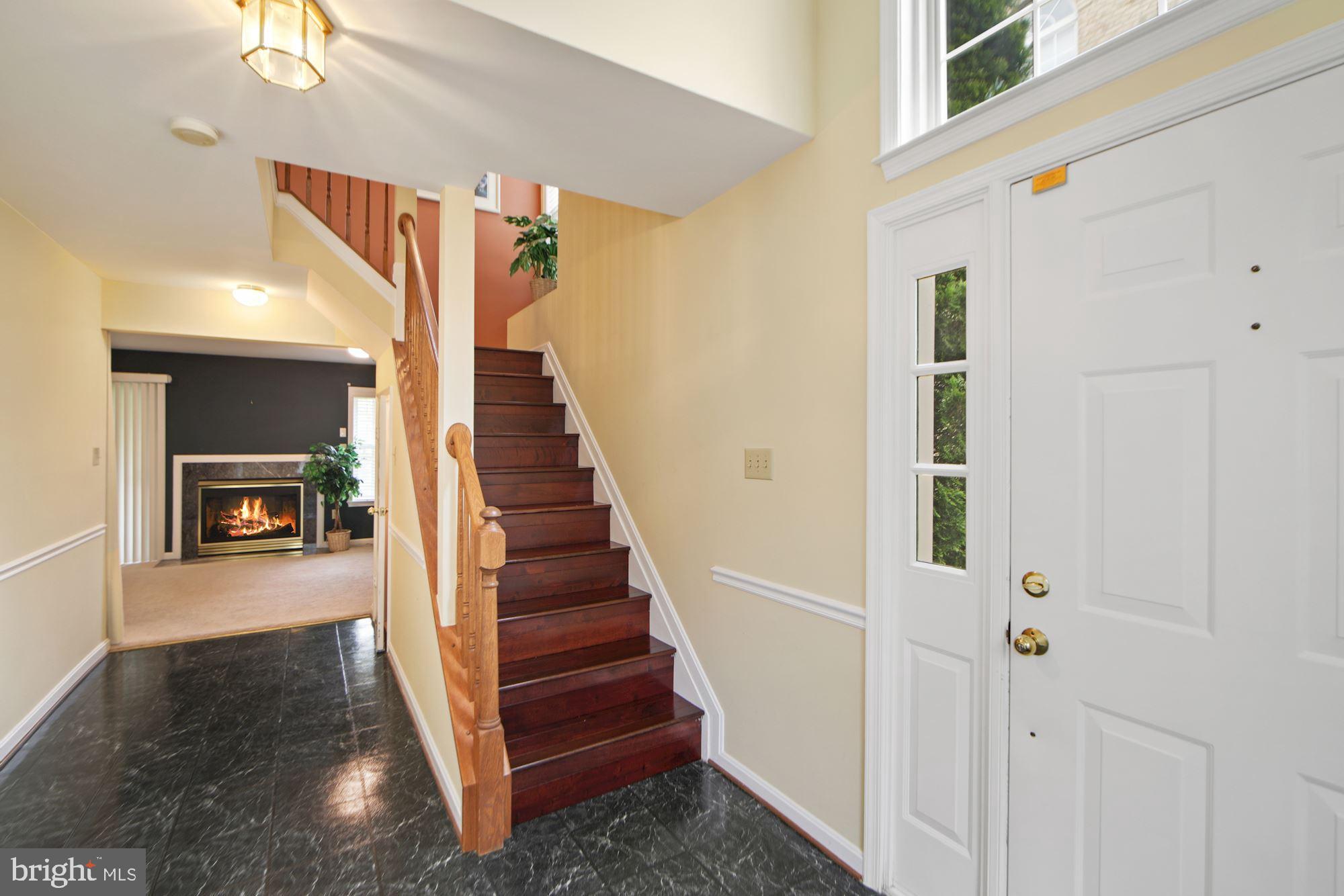 14211 Plum Run Way Silver Spring, MD 20906 - Photo 2 of 33 Entry/Foyer