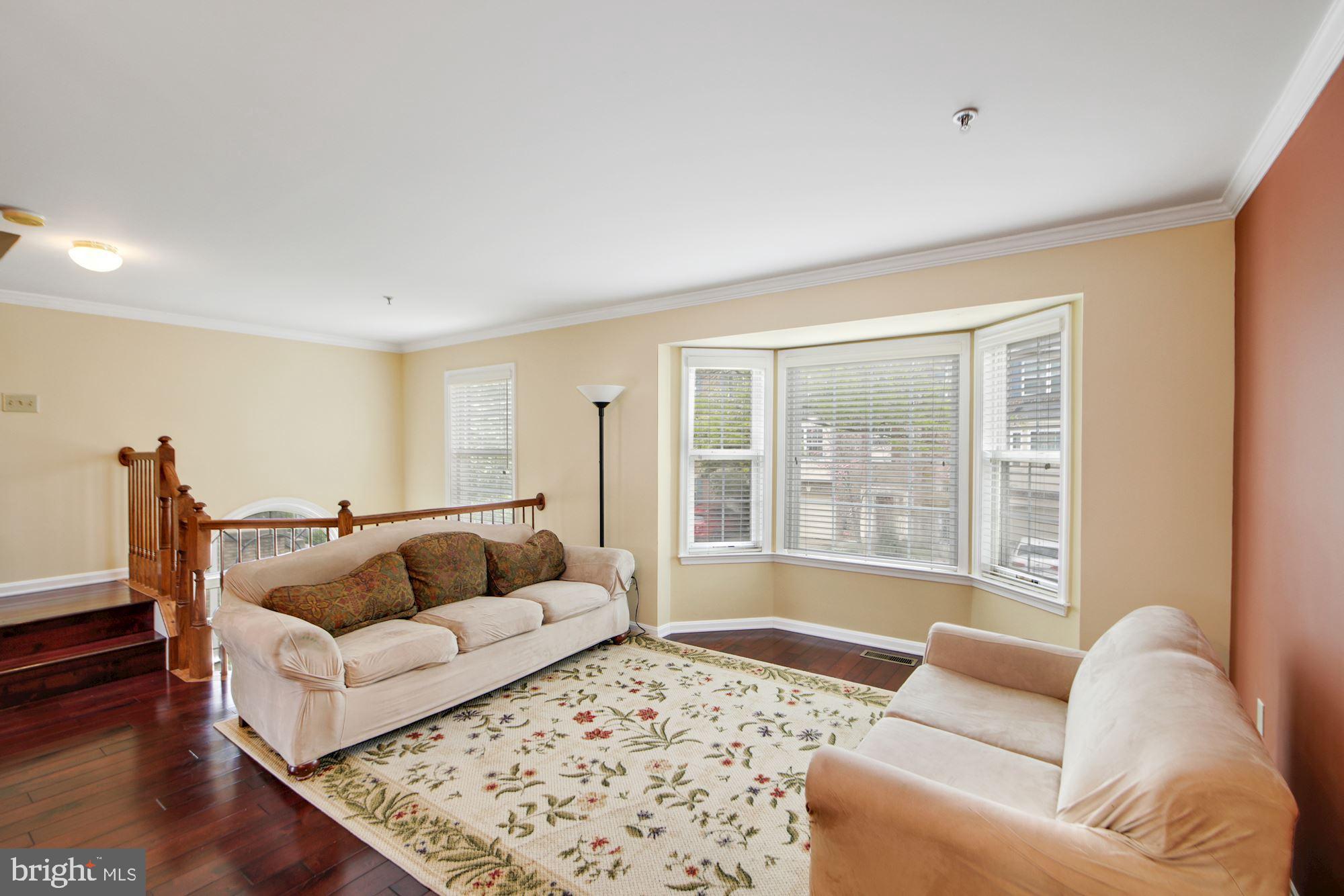 14211 Plum Run Way Silver Spring, MD 20906 - Photo 16 of 33 Living Room