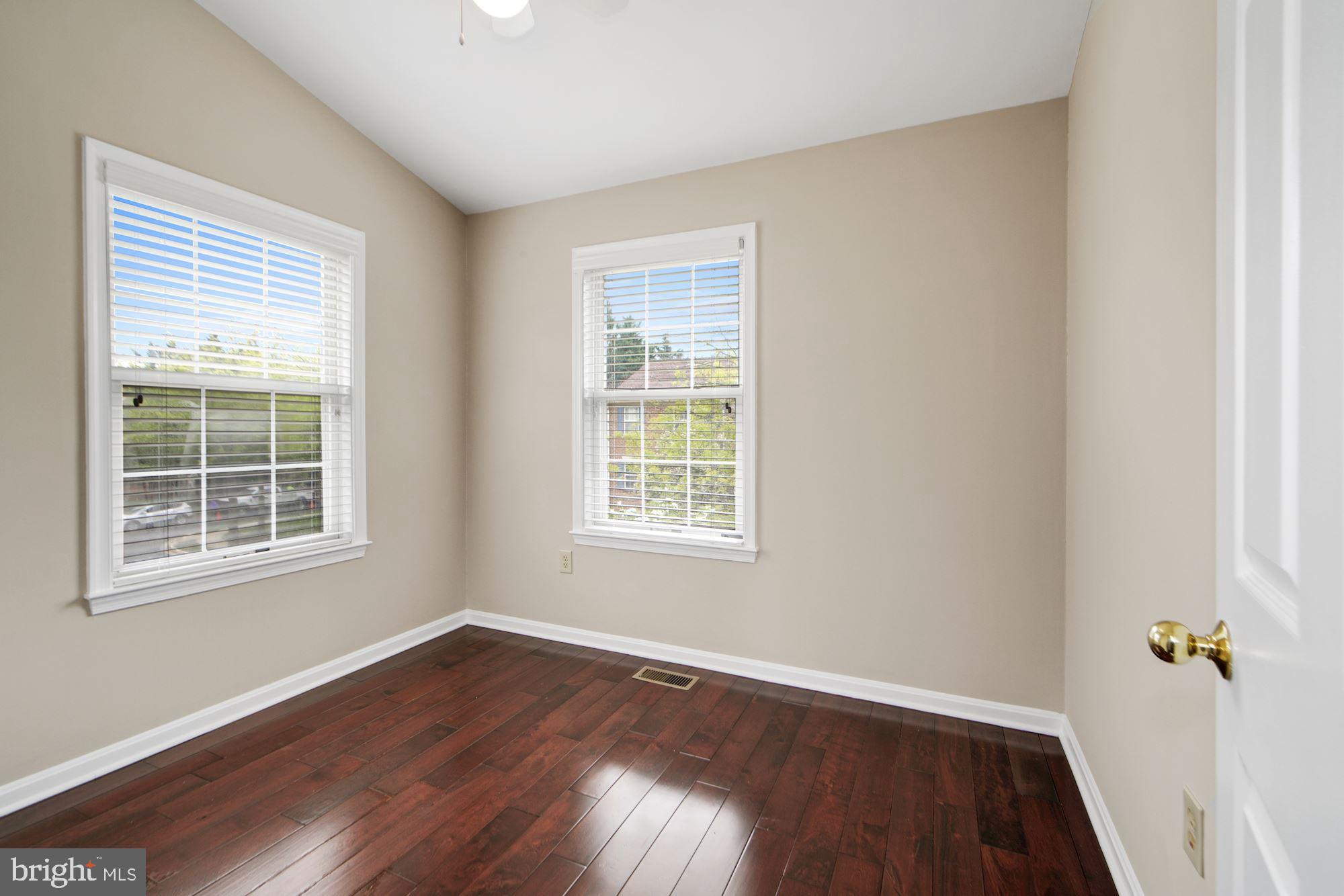 14211 Plum Run Way Silver Spring, MD 20906 - Photo 23 of 33 Bedroom 3