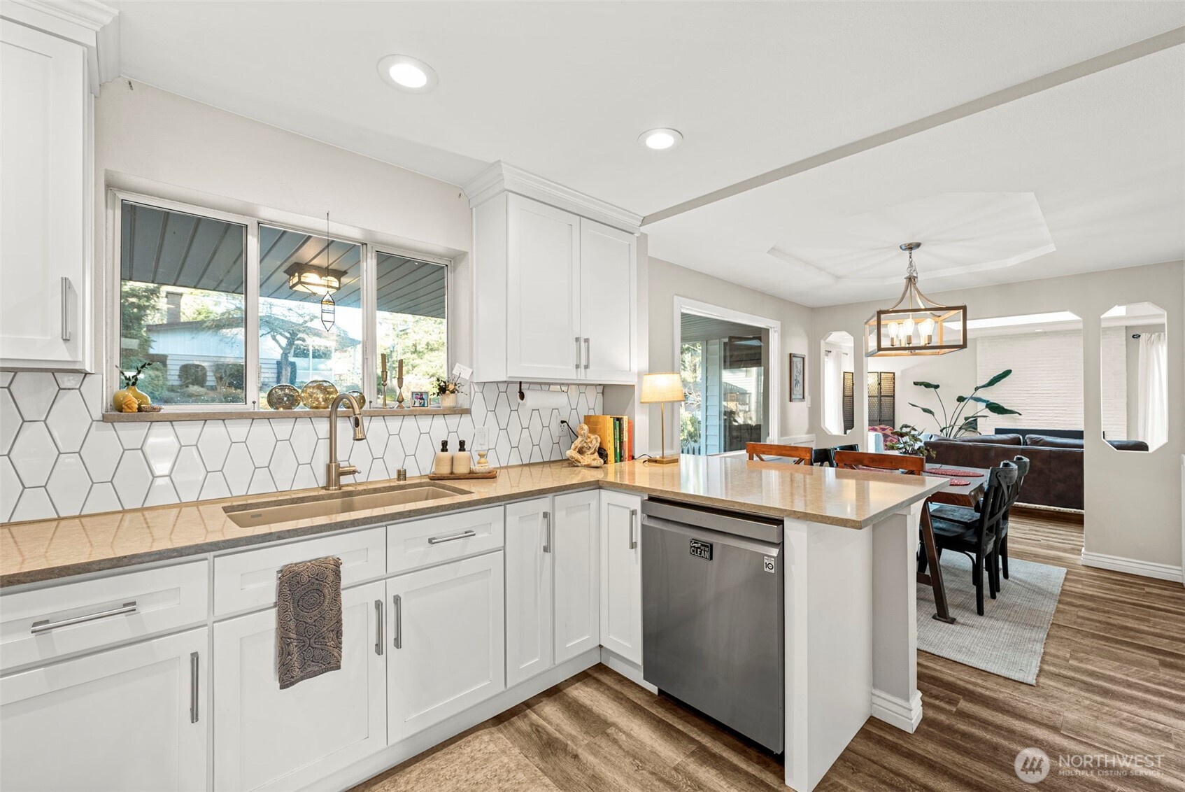 702 Yale Street Fircrest, WA 98466 - Photo 15 of 40