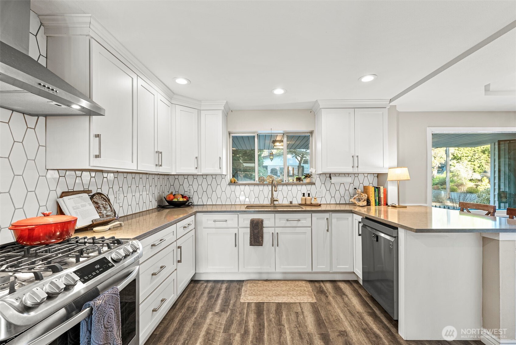 702 Yale Street Fircrest, WA 98466 - Photo 16 of 40