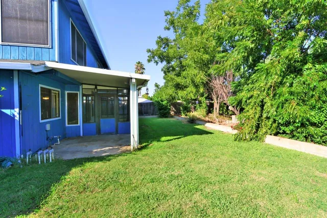 $575,000 | 8831 Liscarney Way, Sacramento, CA 95828