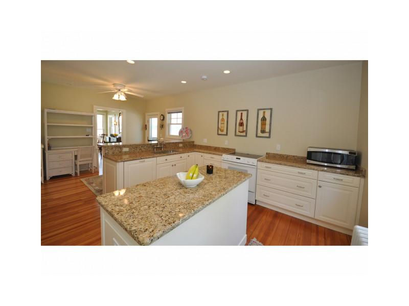 28 Esplanade Middletown, RI 02842 - Photo 12 of 25 Kitchen.