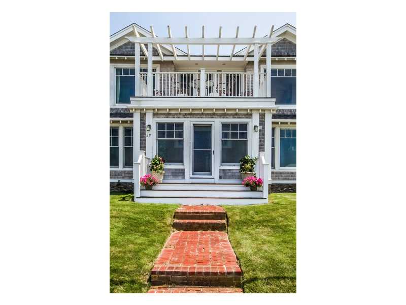 28 Esplanade Middletown, RI 02842 - Photo 24 of 25 Exterior Front.