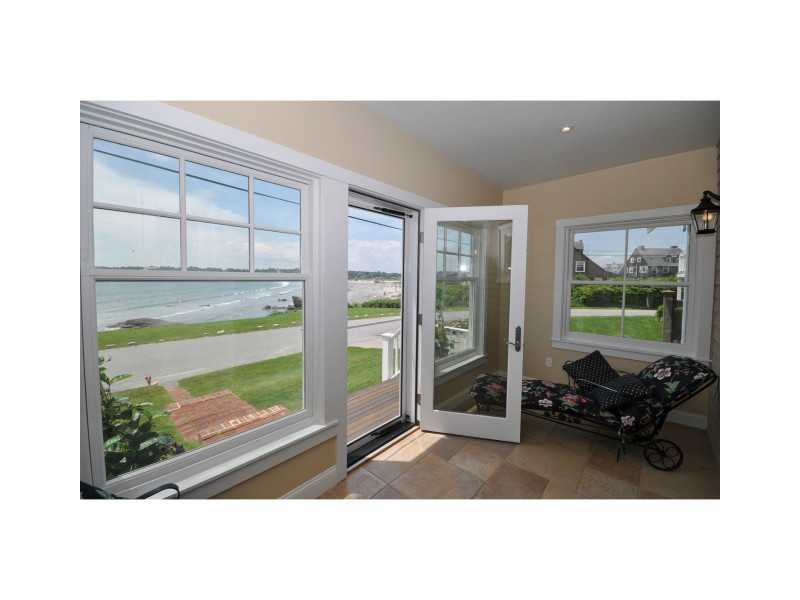 28 Esplanade Middletown, RI 02842 - Photo 7 of 25 Entry.