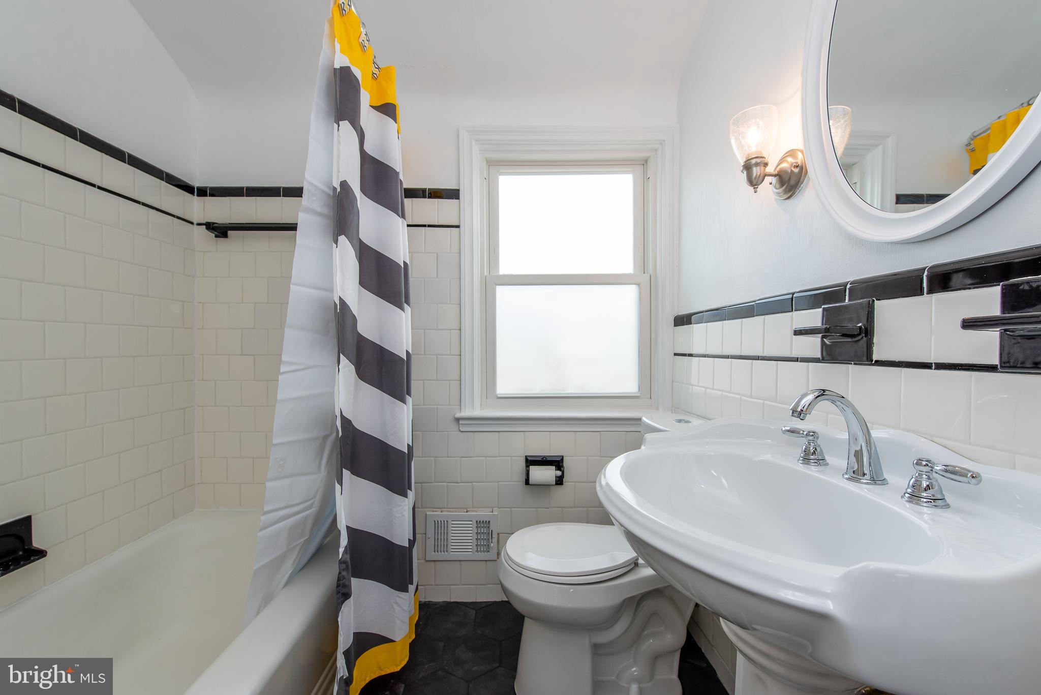 626 Braeside Road Baltimore, MD 21229 - Photo 19 of 34 Bath