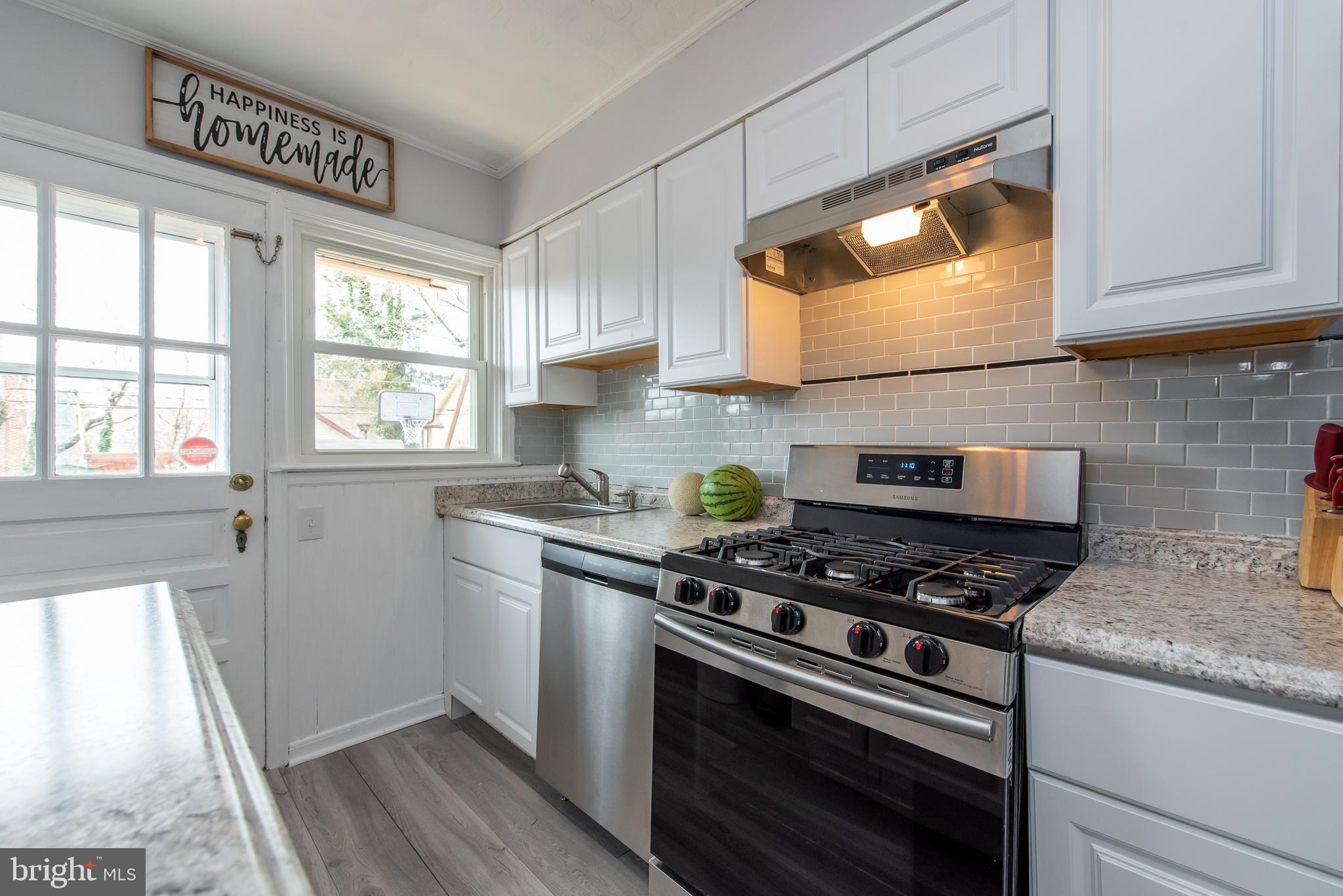 626 Braeside Road Baltimore, MD 21229 - Photo 10 of 34 Kitchen