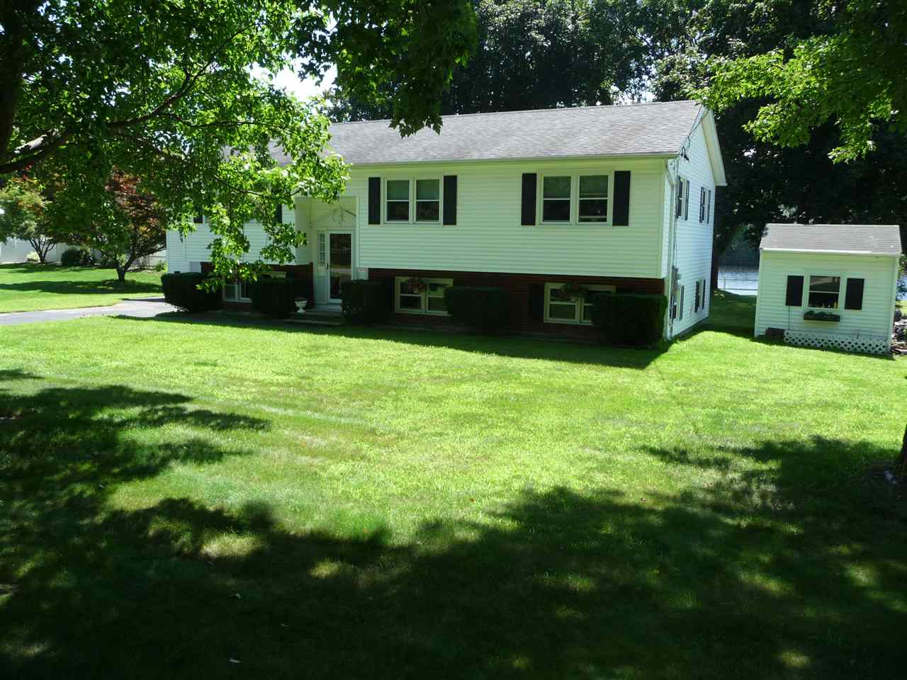 6 Goonan Road Hooksett, NH 03106 - Photo 6 of 31