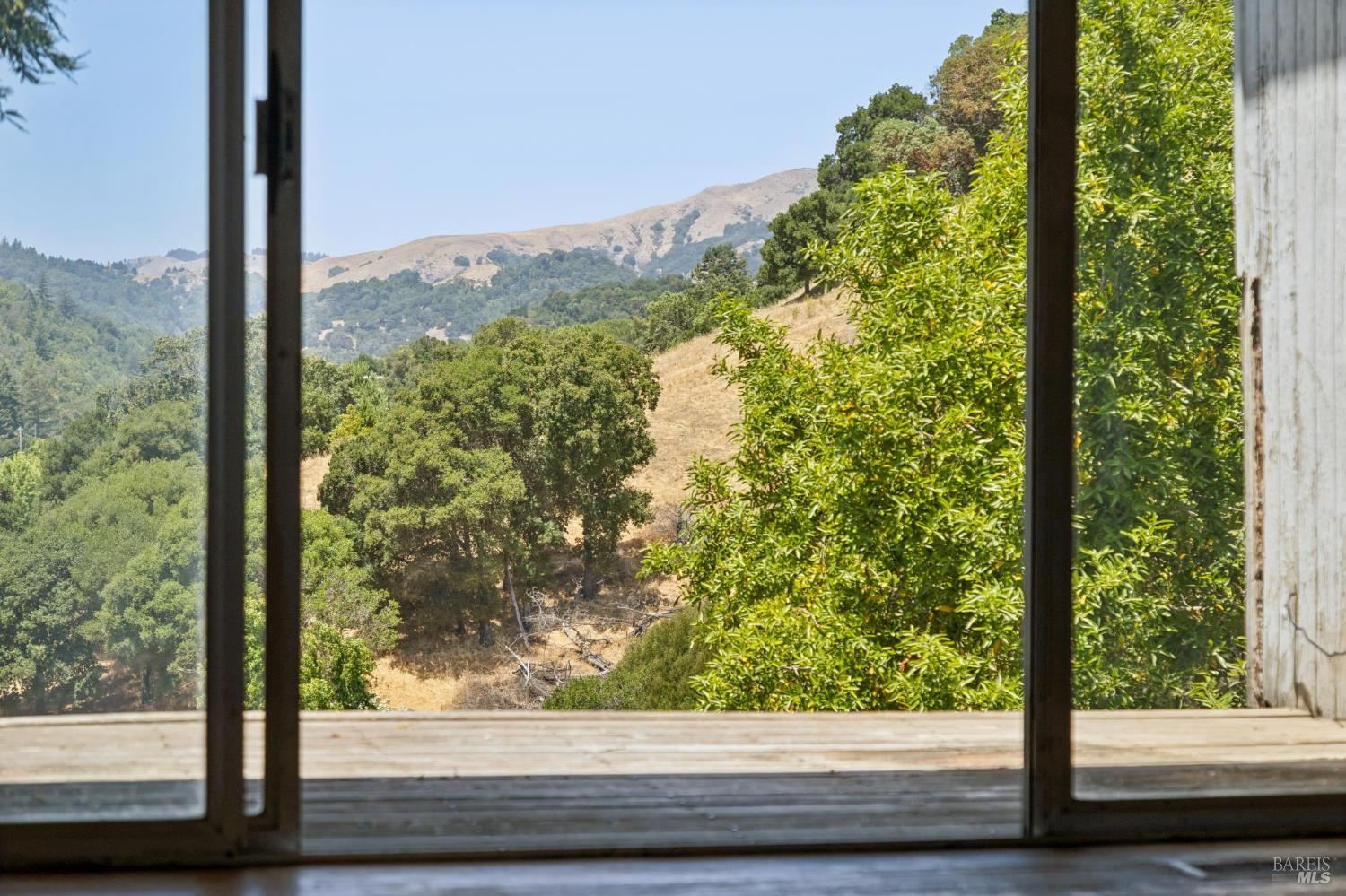 85 Rocca Drive Fairfax, CA 94930 - Photo 7 of 43