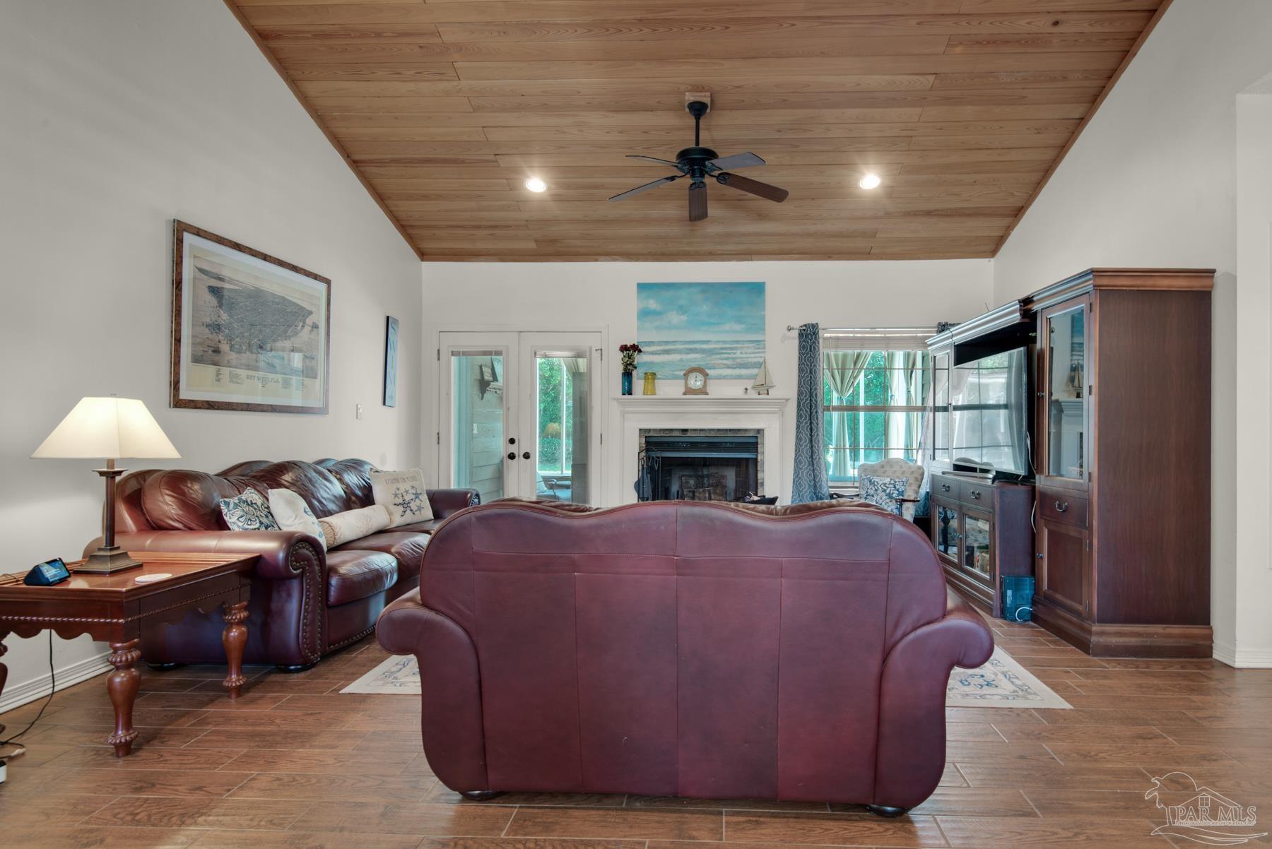 844 Copper Ridge Drive Cantonment, FL 32533 - Photo 13 of 37 Gallery Image 13