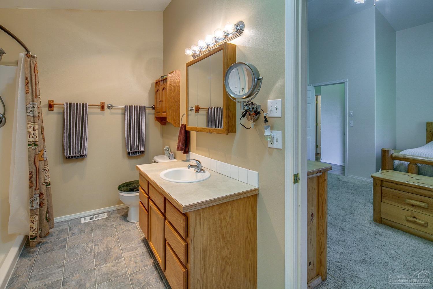 2467 Southwest 33rd Street Redmond, OR 97756 - Photo 15 of 24 Additional Photo