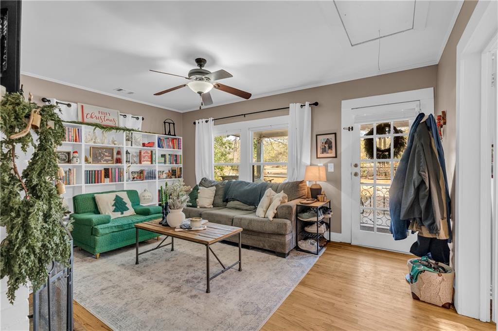4106 Highway 29 Colbert, GA 30628 - Photo 64 of 82 a living room with furniture and a window