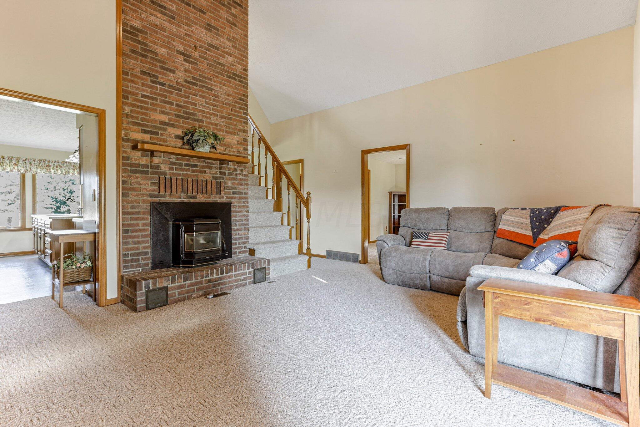 7430 Richardson Road Groveport, OH 43125 - Photo 21 of 40 Family Room
