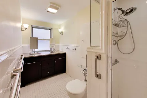 $599,000 | 1508 Hinman Avenue, Unit 4C, Evanston, IL 60201
