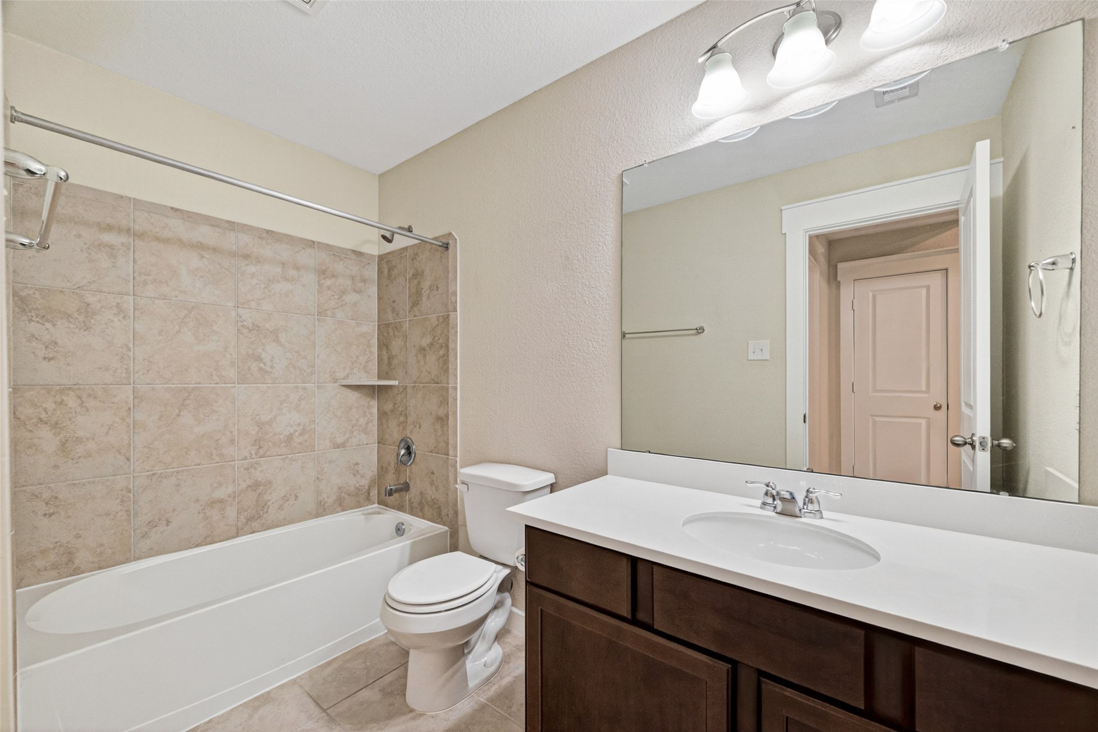 252 Laura Leigh Lane Angleton, TX 77515 - Photo 21 of 30