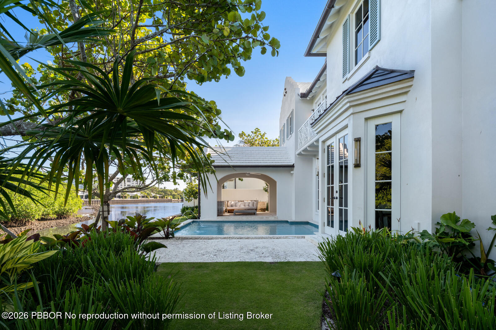 2219 Ibis Isle Road East Palm Beach, FL 33480 - Photo 49 of 64 Backyard