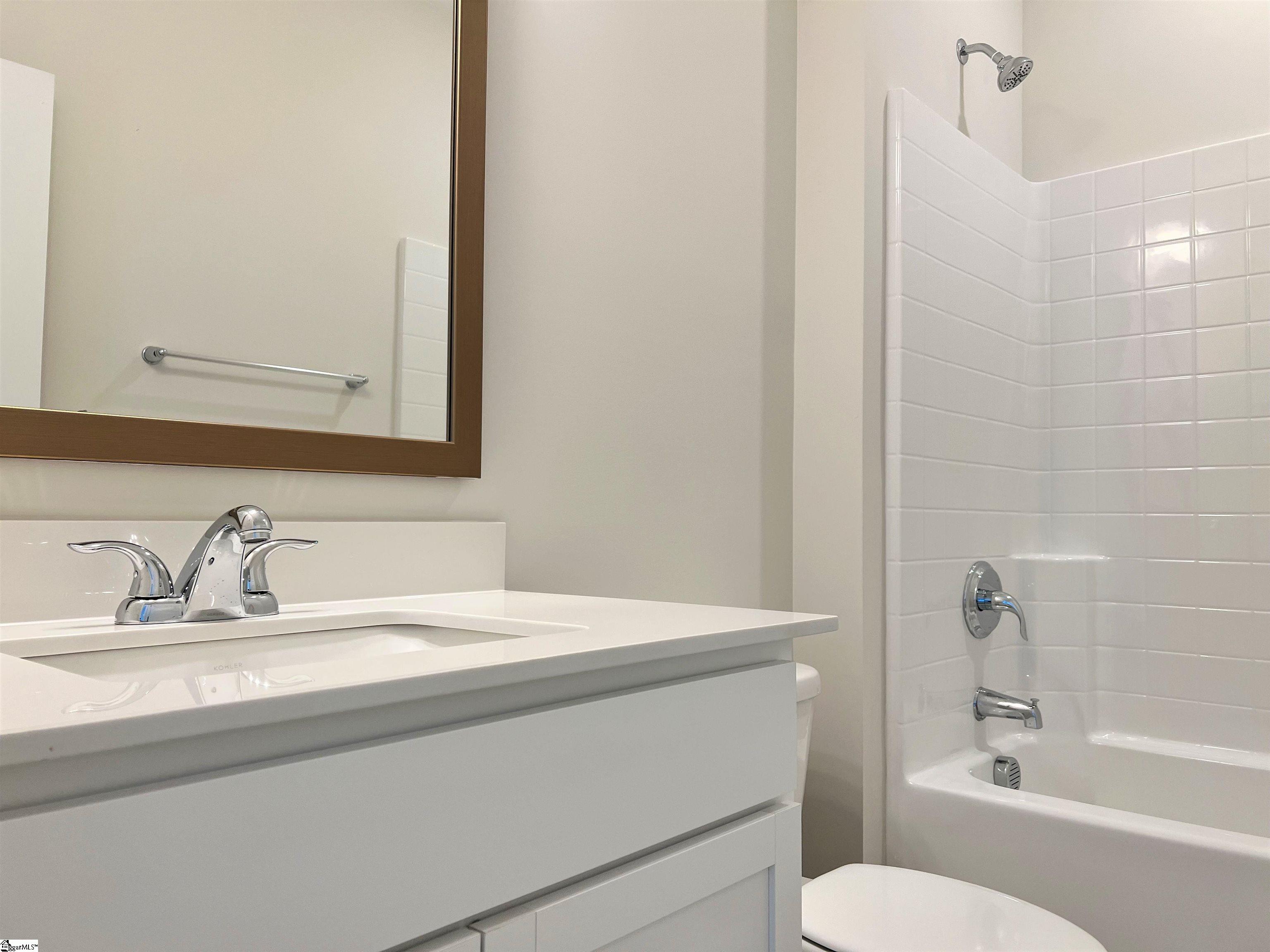 16 Callen Oak Way Greenville, SC 29607 - Photo 8 of 11 Gallery Image 8