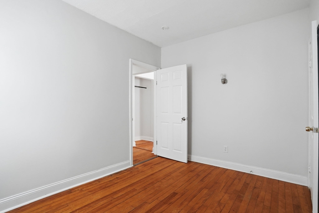 27 Carleton Avenue Haverhill, MA 01835 - Photo 22 of 37