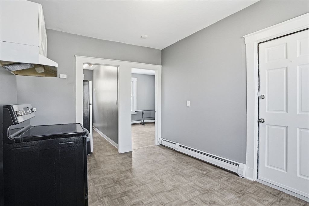 27 Carleton Avenue Haverhill, MA 01835 - Photo 5 of 37