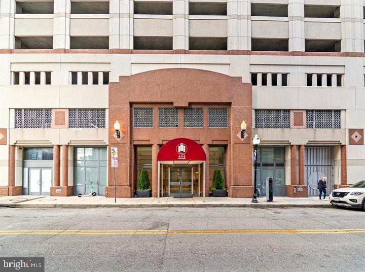 414 Water Street, Unit 2504 Baltimore, MD 21202 - Photo 18 of 20 front view of a building