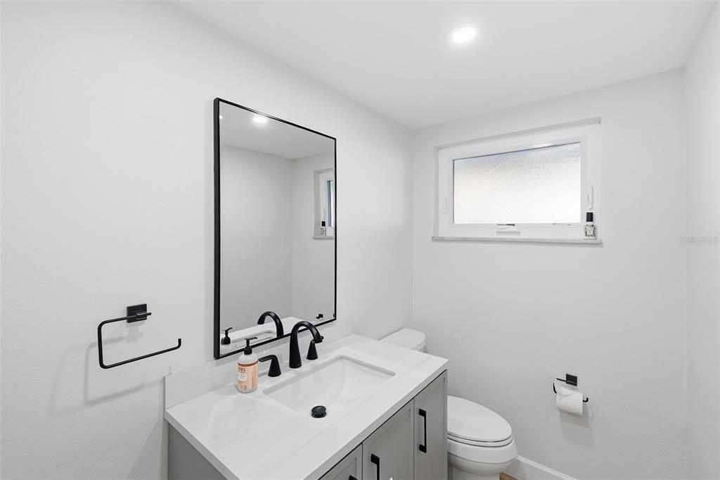 322 Fern Cliff Avenue Temple Terrace, FL 33617 - Photo 10 of 38