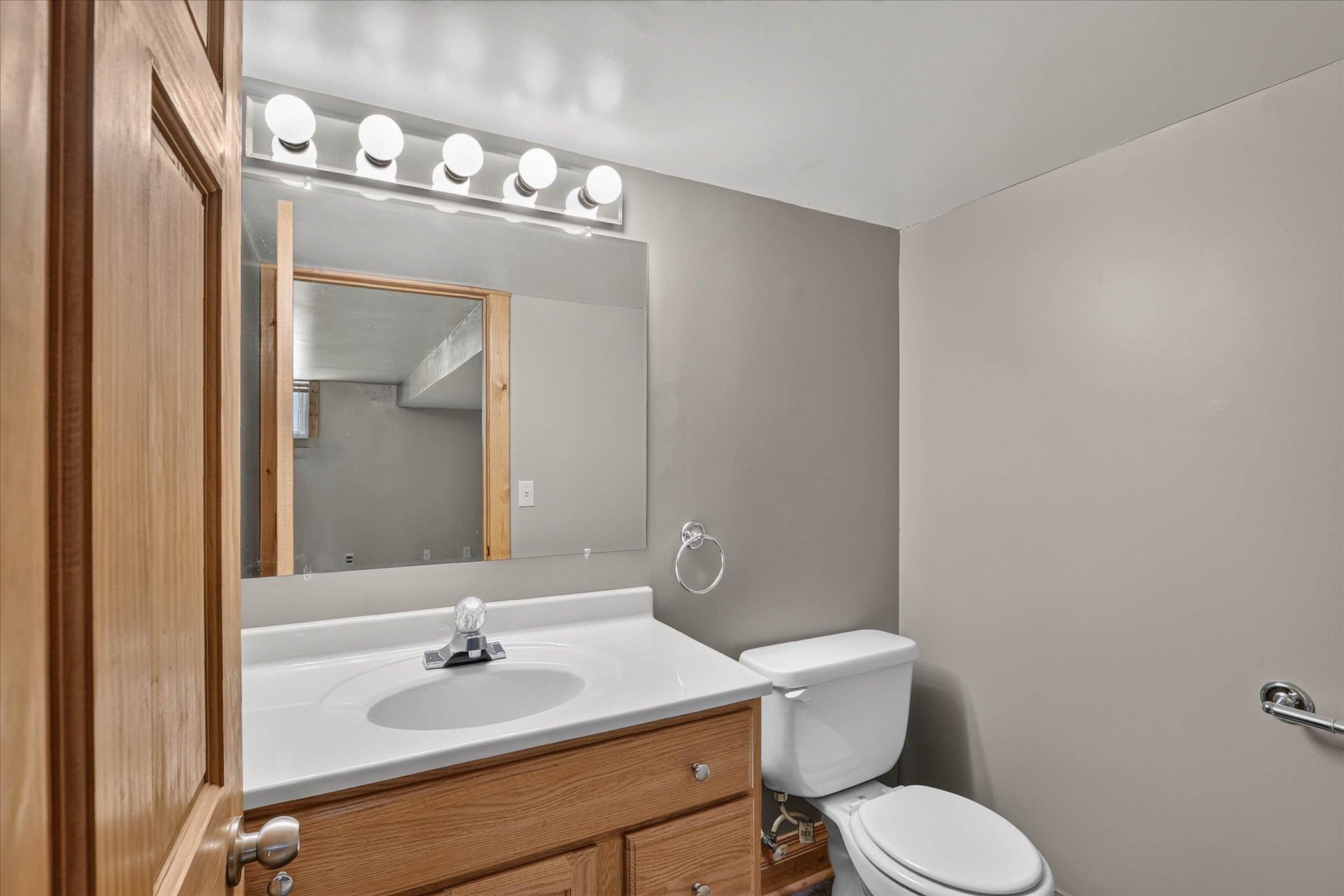 1123 8th Street Beloit, WI 53511 - Photo 28 of 59