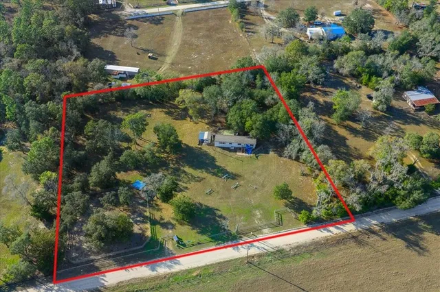 an aerial view of a houses