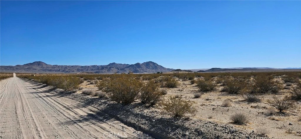 800 Green Rock Mine Road Lucerne Valley, CA 92356 - Photo 6 of 15