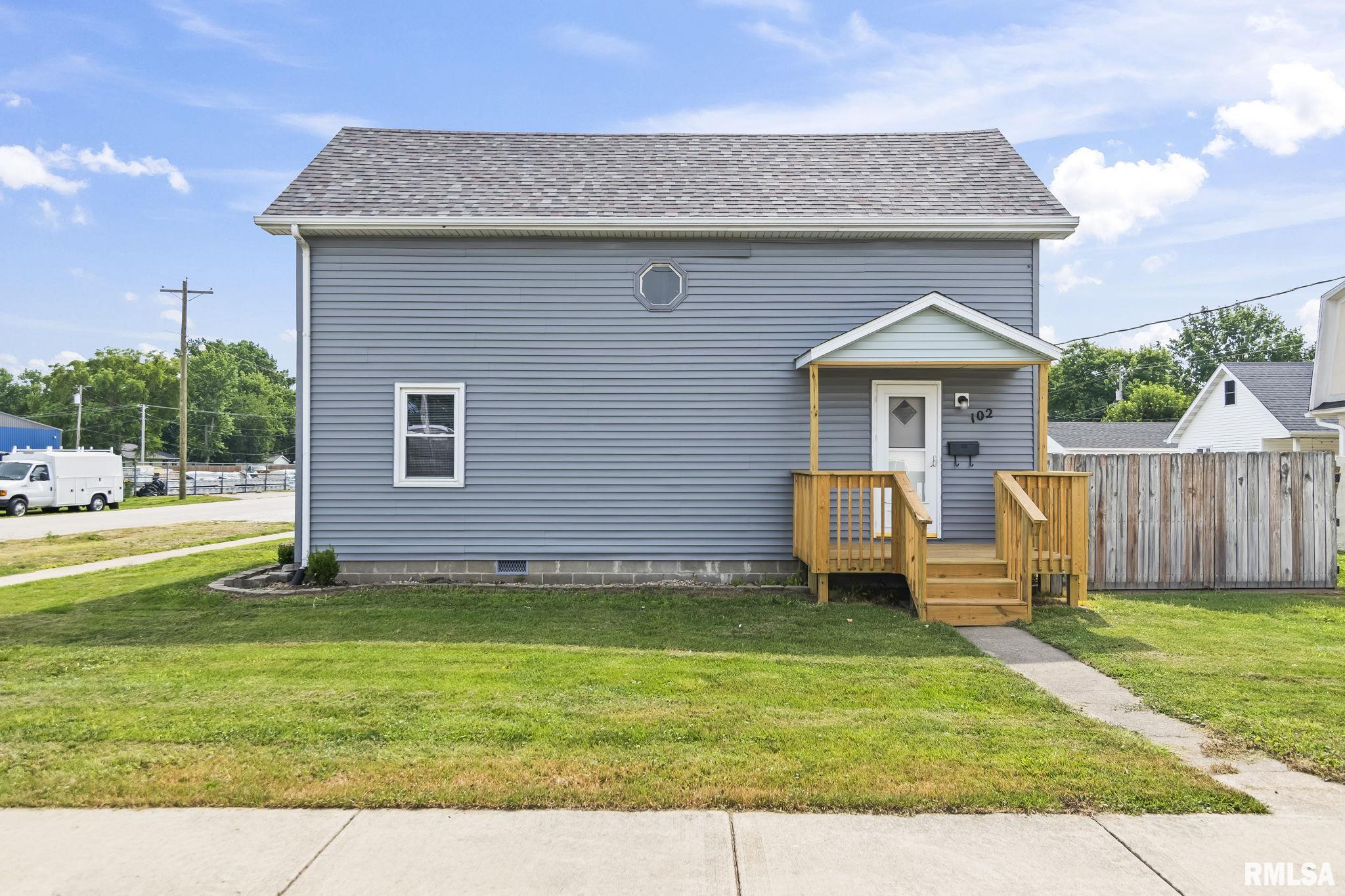 102 South State Street Chatham, IL 62629 - Photo 2 of 38