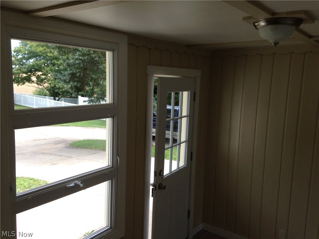 6345 Ridgewood Street Southwest Canton, OH 44706 - Photo 9 of 23 Gallery Image 9
