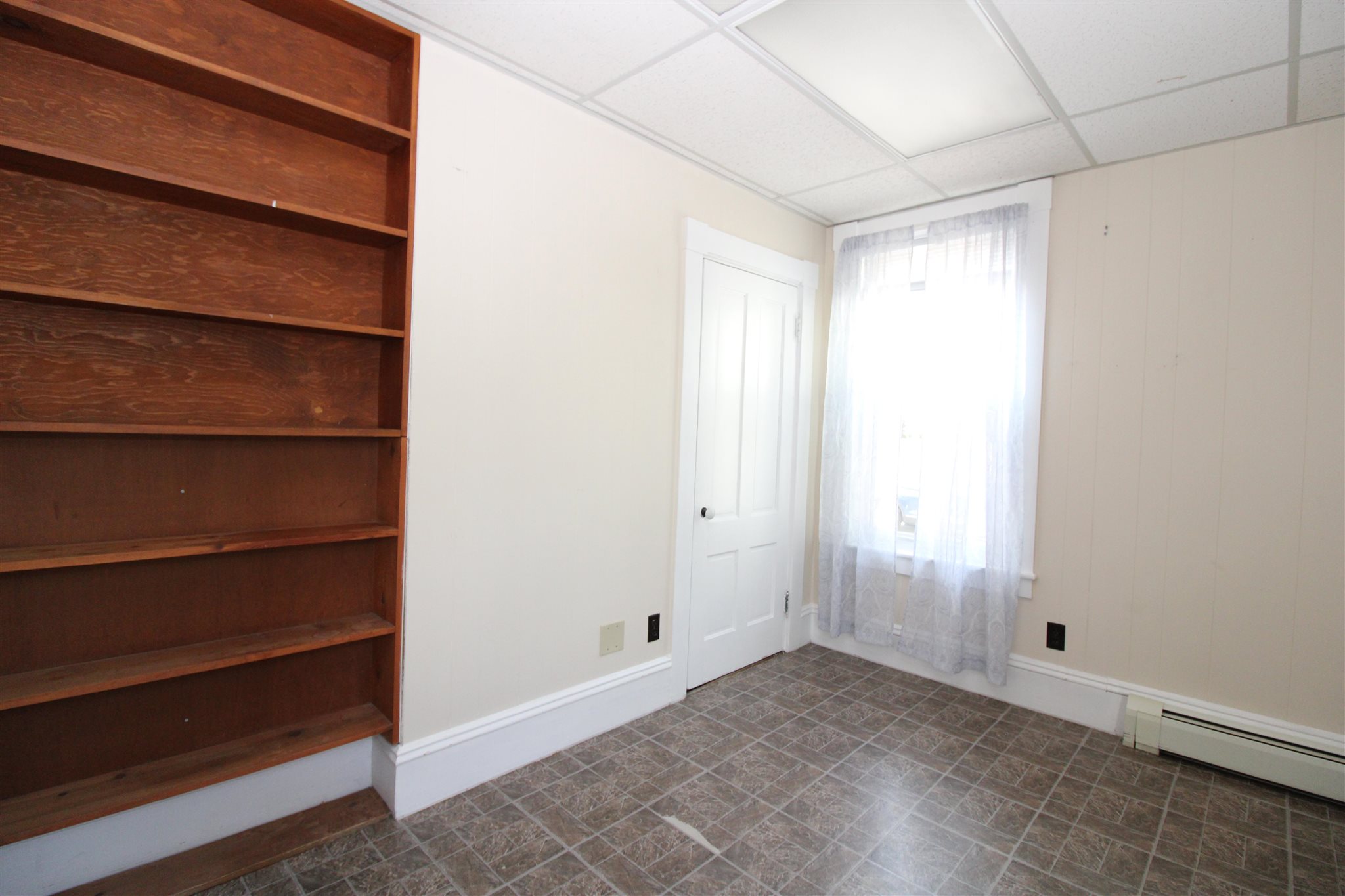 121 Wakefield Street Rochester, NH 03867 - Photo 10 of 31
