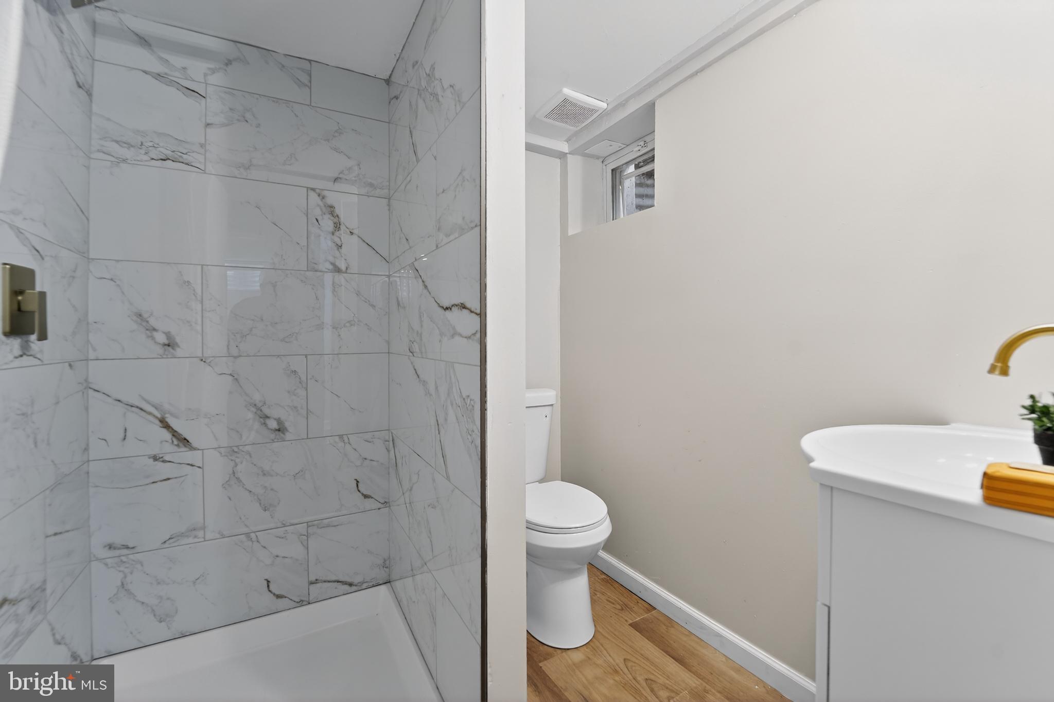 4503 Rokeby Road Baltimore, MD 21229 - Photo 28 of 30 Full Bath- upgraded fixtures!