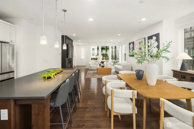 $999,999 | 9608 Northeast 182nd Court, Unit D, Bothell, WA 98011