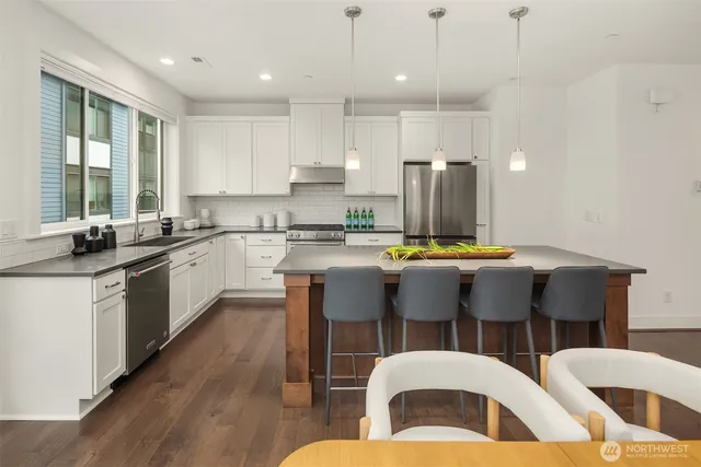 $999,999 | 9608 Northeast 182nd Court, Unit D, Bothell, WA 98011