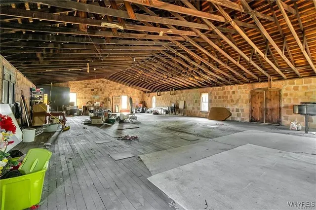 $325,000 | 1693 Quaker Road, Somerset, NY 14012