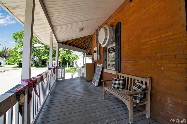 $325,000 | 1693 Quaker Road, Somerset, NY 14012