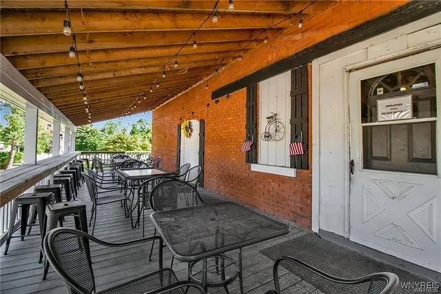 $325,000 | 1693 Quaker Road, Somerset, NY 14012