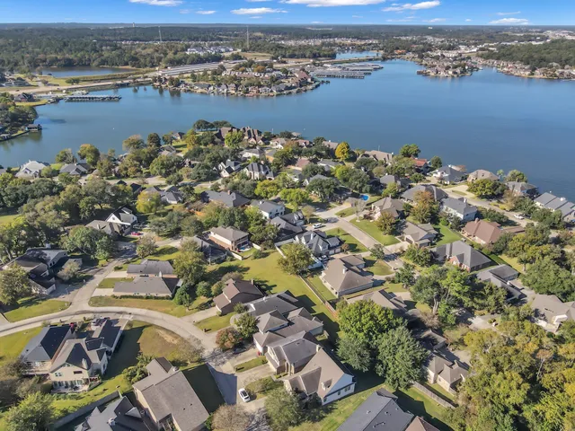 $289,000 | 130 April Cove, Conroe, TX 77356