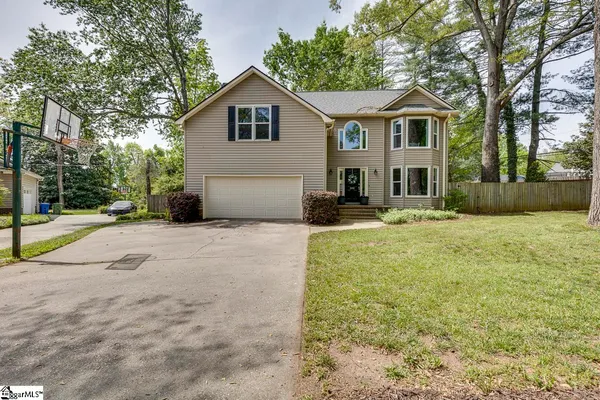 $447,400 | 200 Forrester Creek Way, Greenville, SC 29607